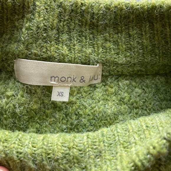 Monk and Lou jade green cropped sweater - Picture 3 of 4